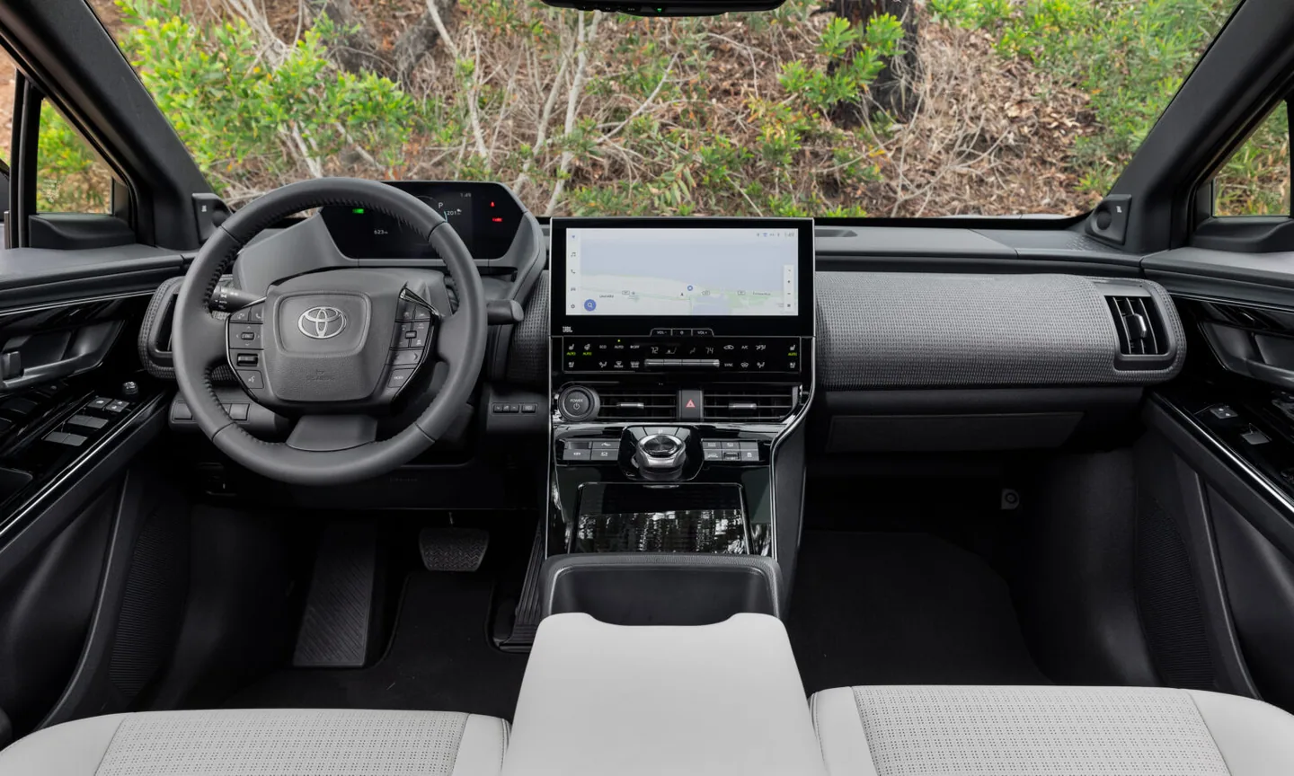 Toyota bZ4X — foto 3