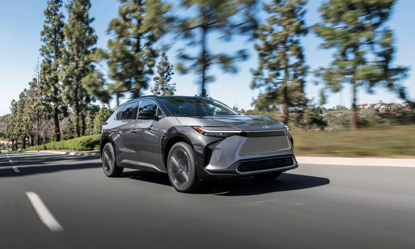 Toyota bZ4X — foto 4