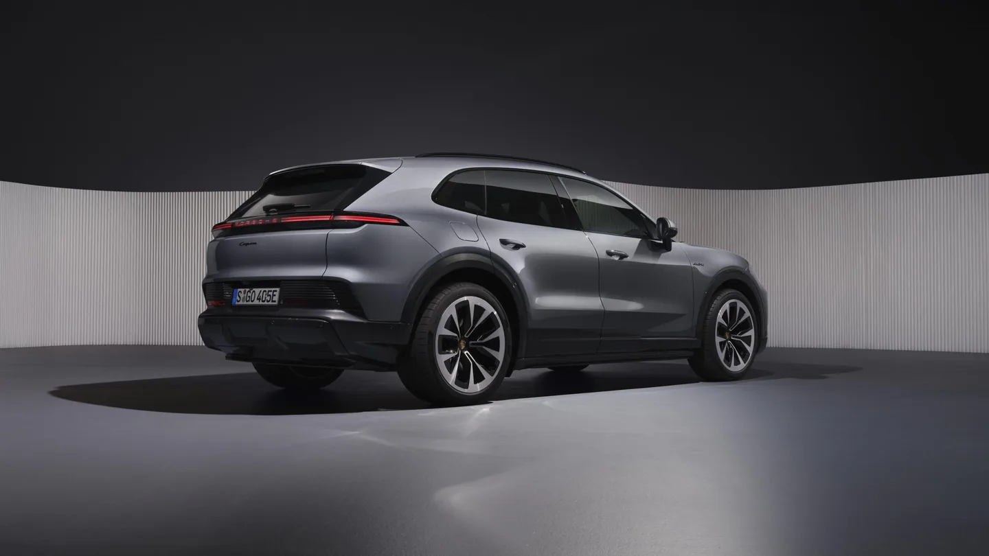 Porsche Cayenne — foto 2