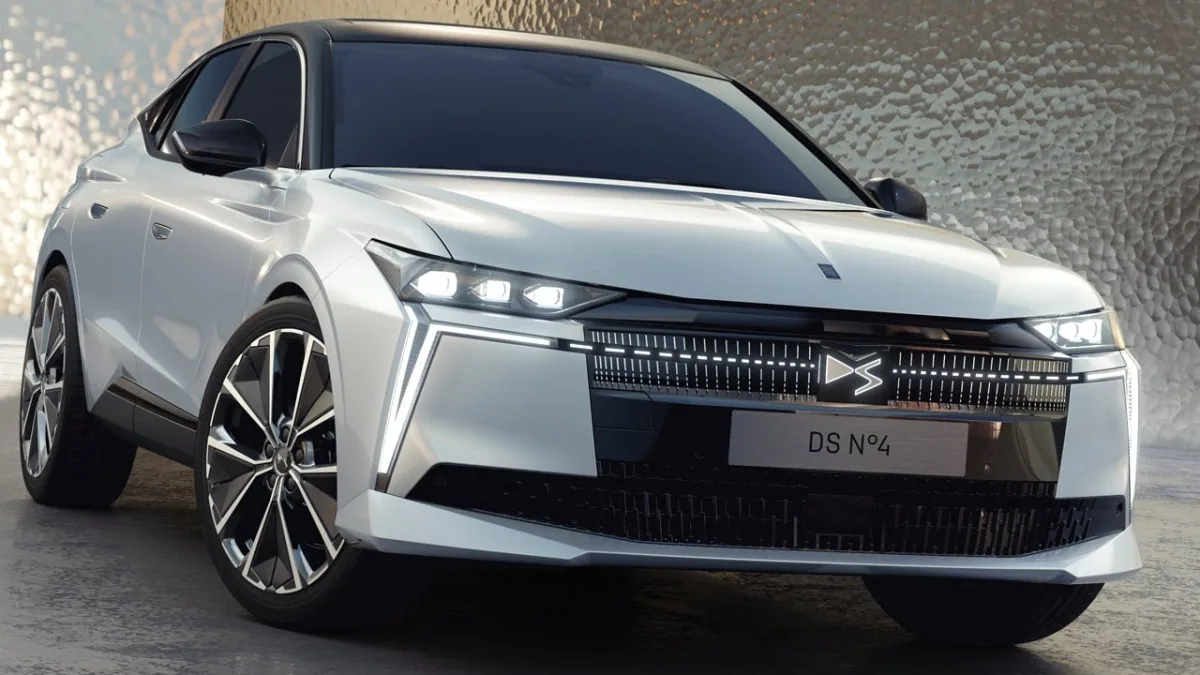 DS Automobiles DS N°4 — foto 2