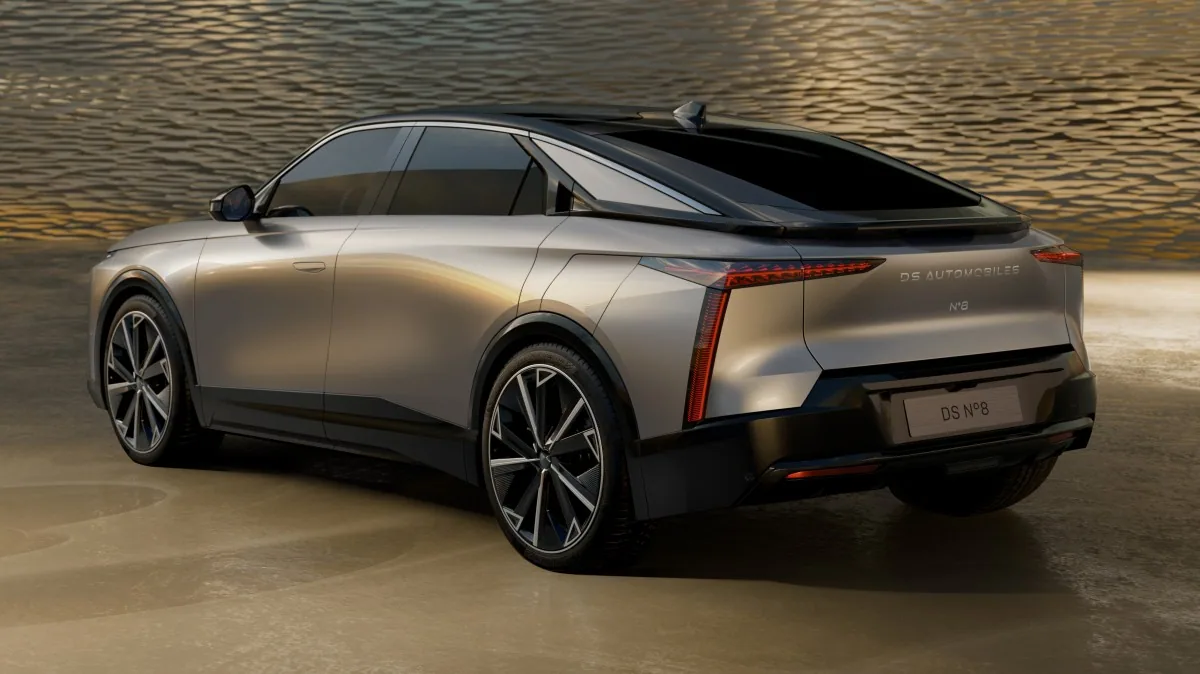 DS Automobiles DS N°8