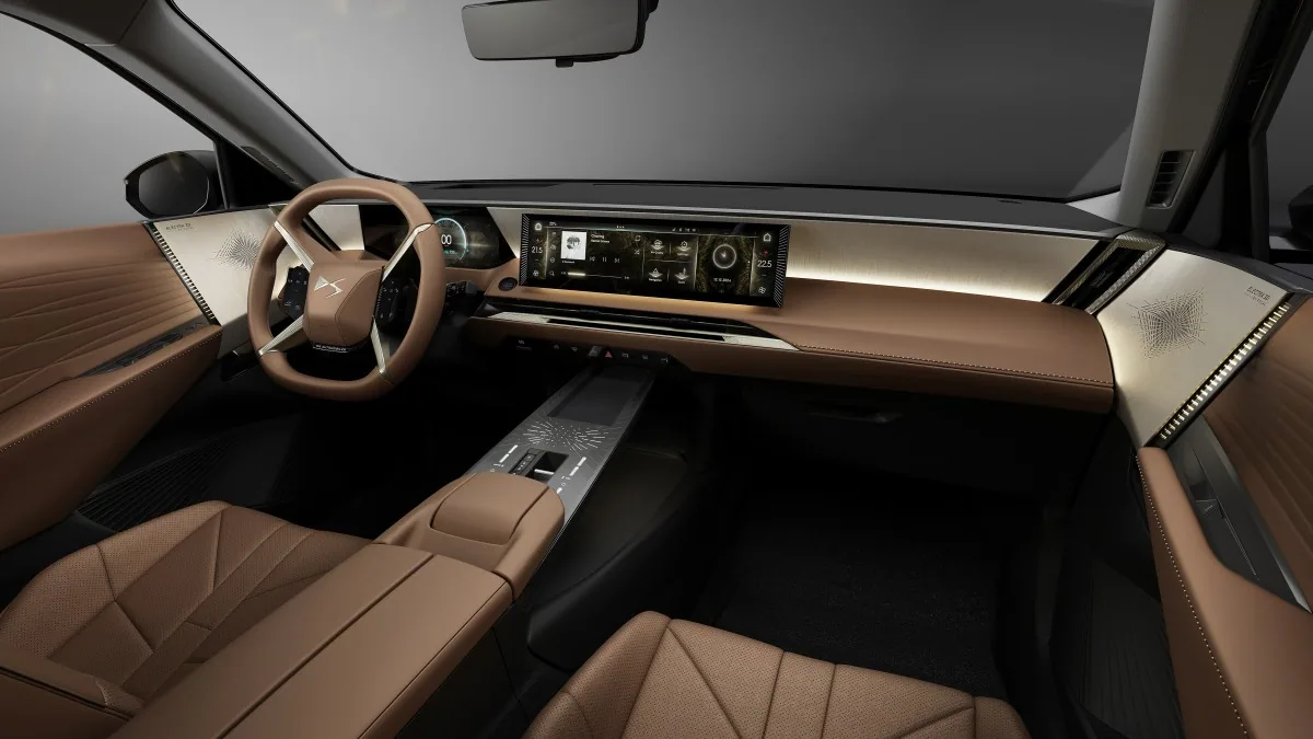 DS Automobiles DS N°8 — foto 2