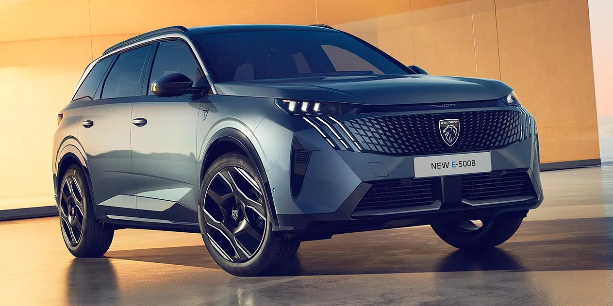 Peugeot e-5008