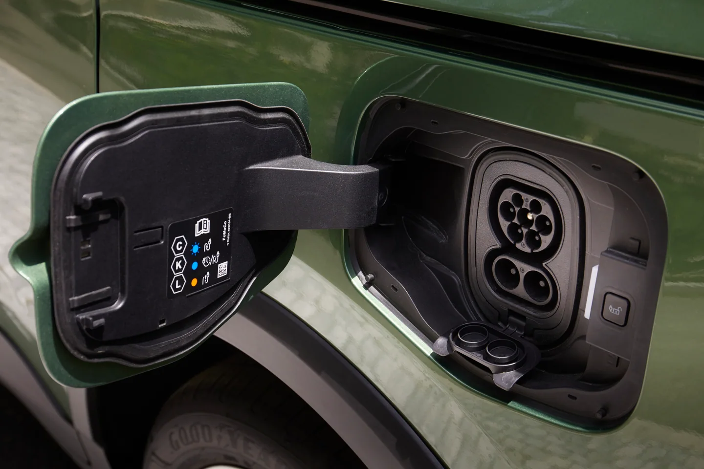 Ford E-Tourneo Courier — foto 4