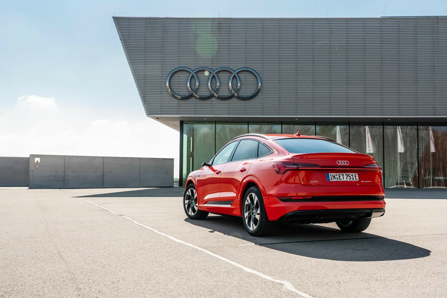 Audi e-tron Sportback — foto 2