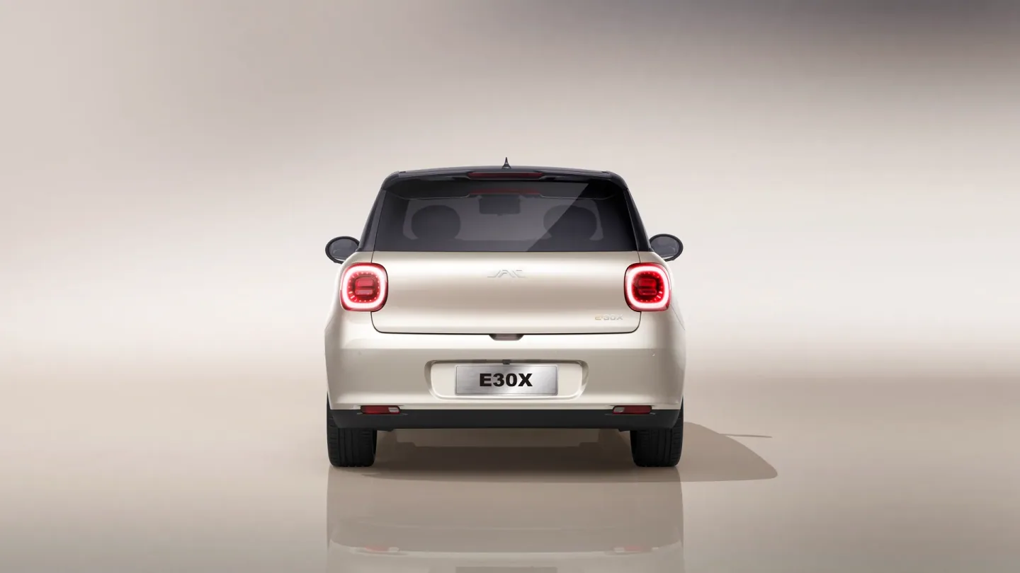 JAC E30X — foto 2
