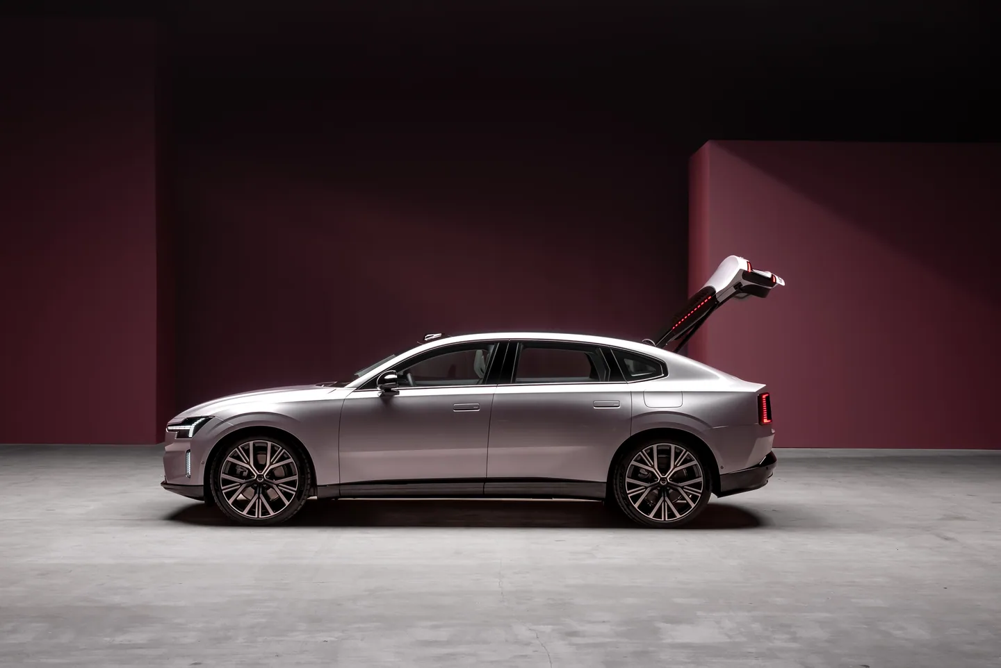 Volvo ES90 — foto 4