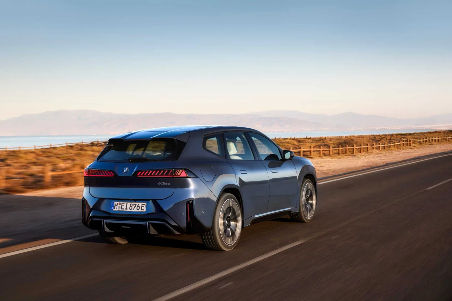 BMW iX3 — foto 2