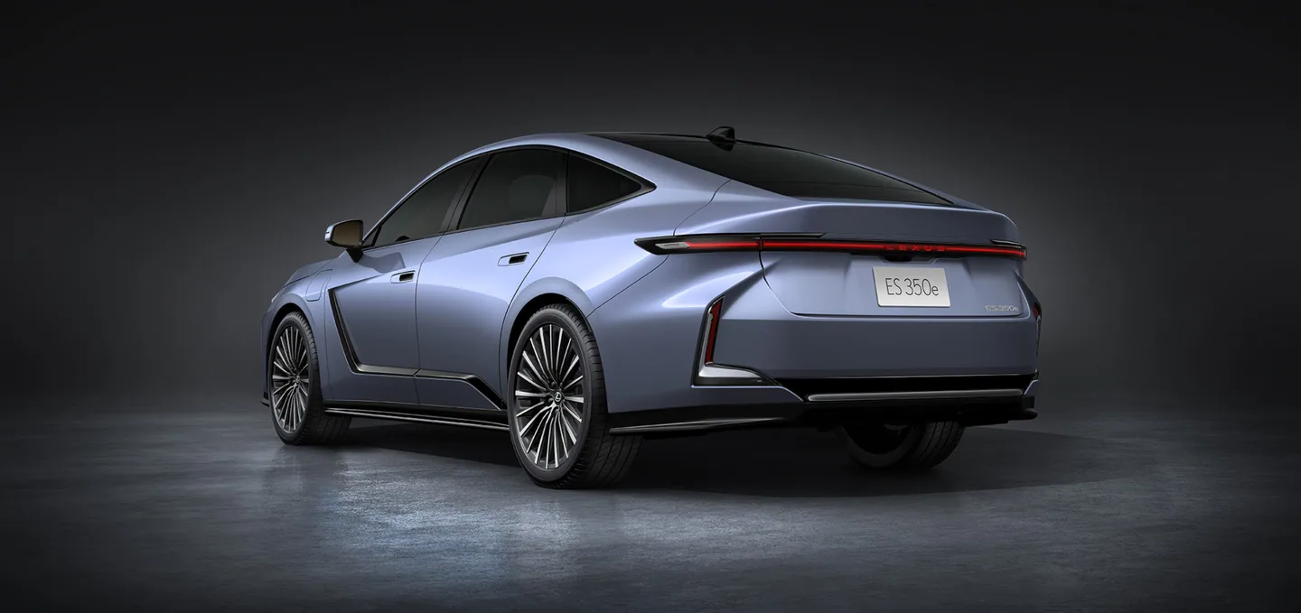 Lexus ES — foto 2