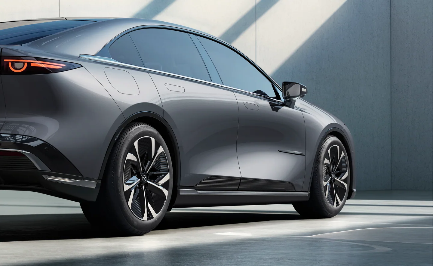 Mazda 6e — foto 3