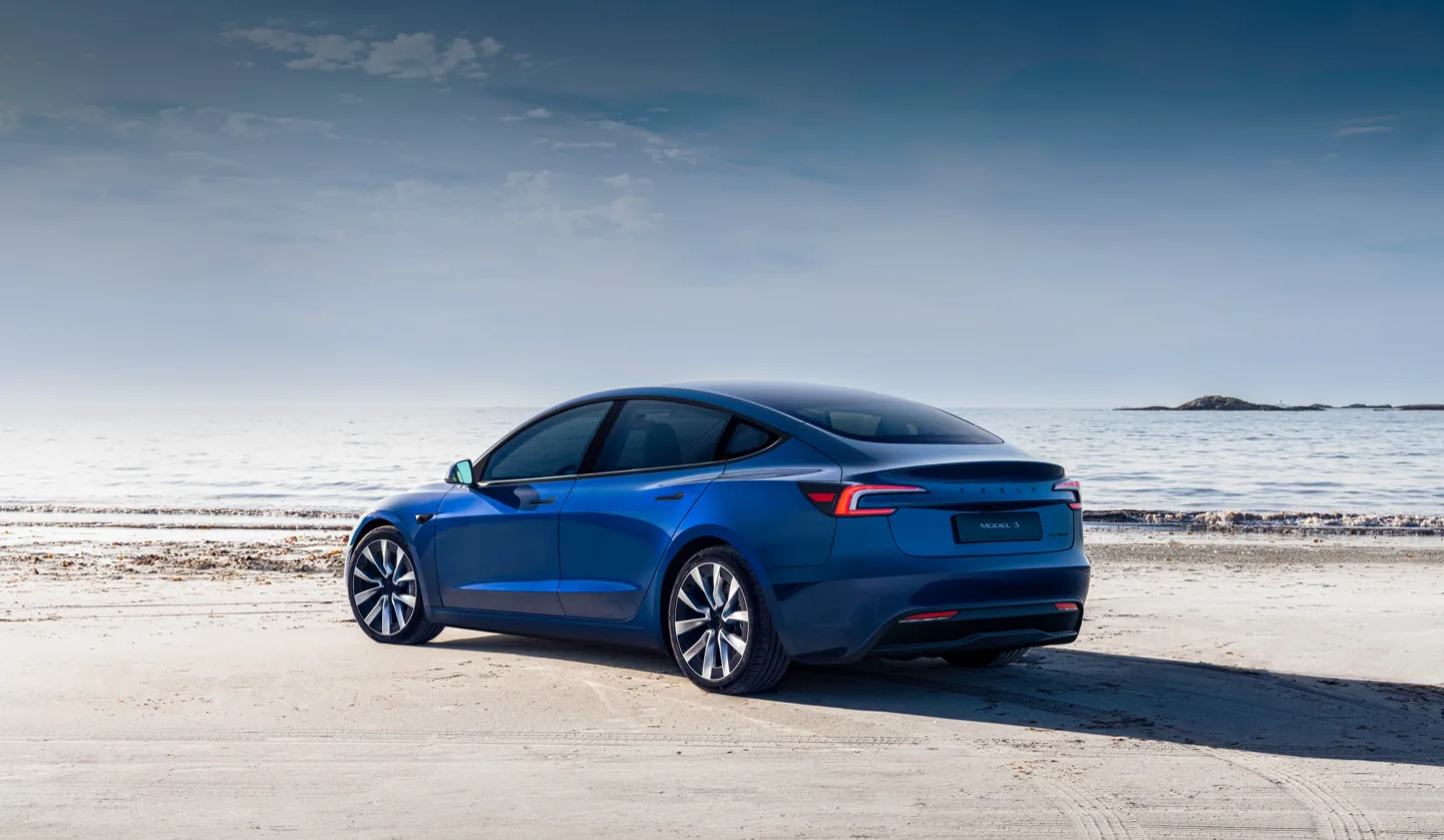 Tesla Model 3 — foto 4