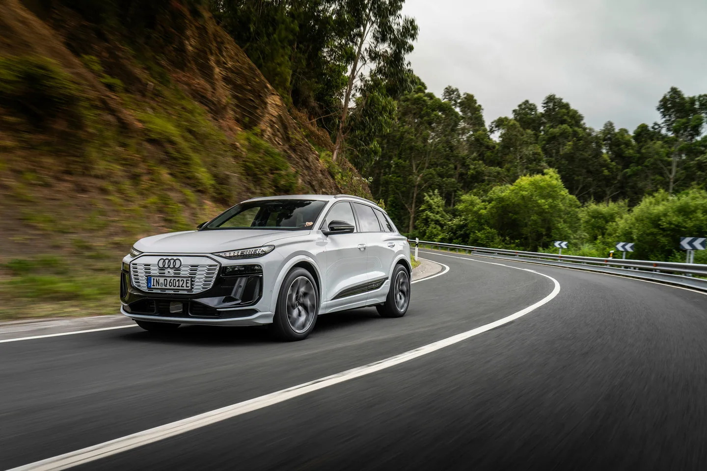 Audi Q6 e-tron — foto 2