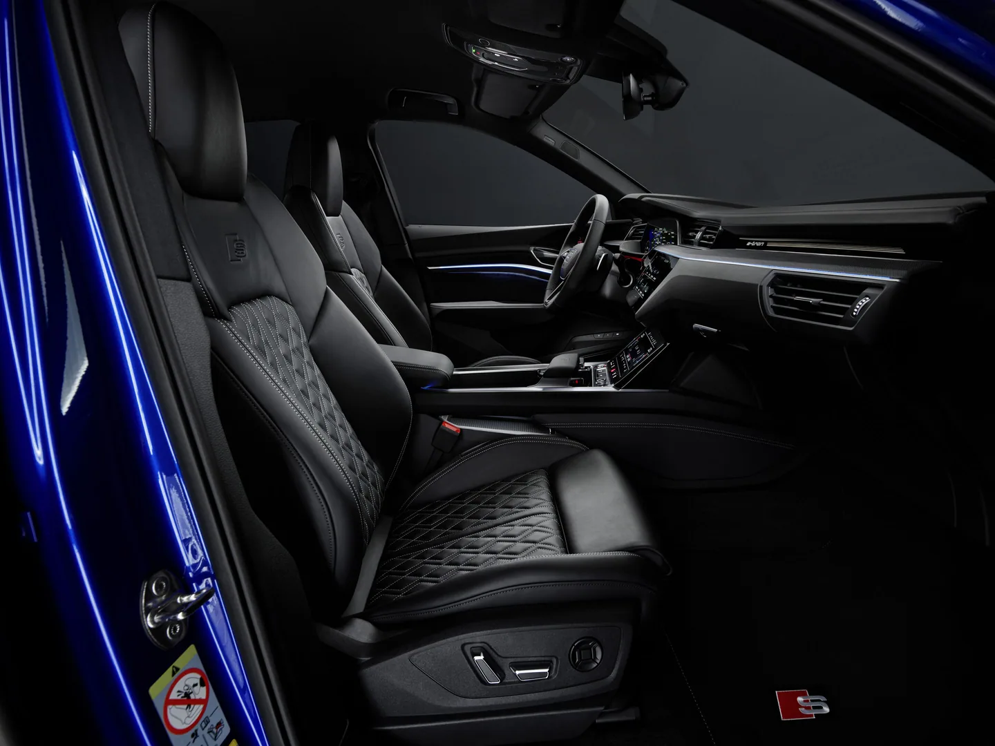 Audi SQ8 Sportback e-tron — foto 4