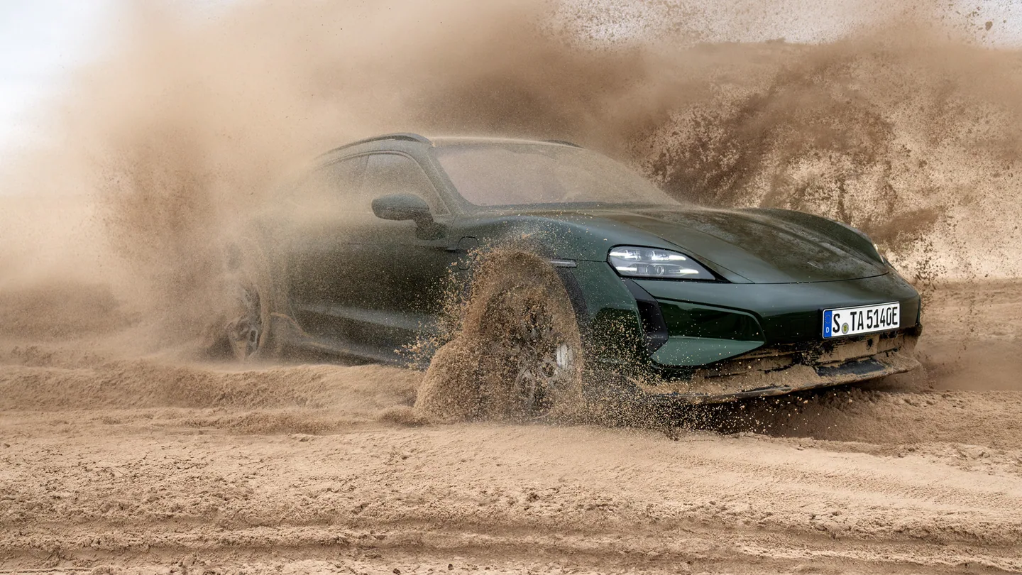 Porsche Taycan Cross Turismo — foto 4