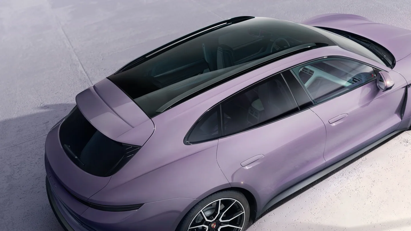 Porsche Taycan Sport Turismo — foto 2